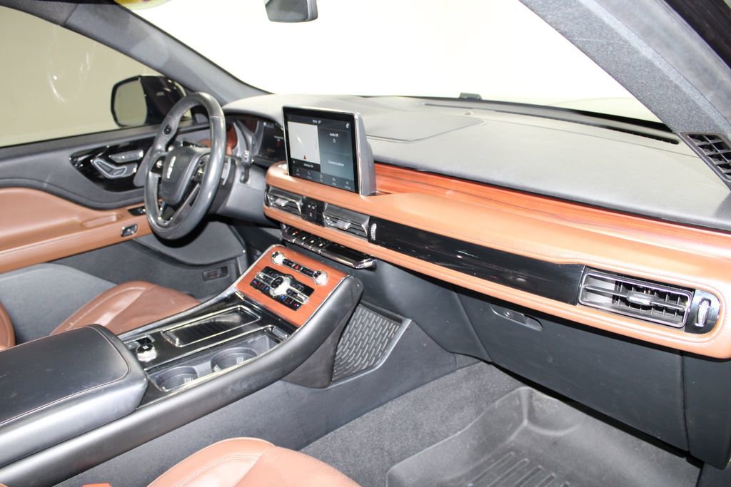 Used 2022 Lincoln Aviator Reserve w/ Equipment Group 201A AWD/4WD image 31