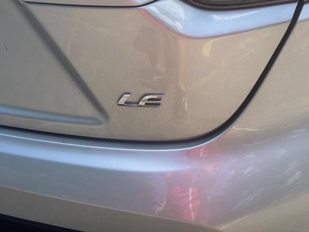 Used 2024 Toyota Corolla LE FWD image 5
