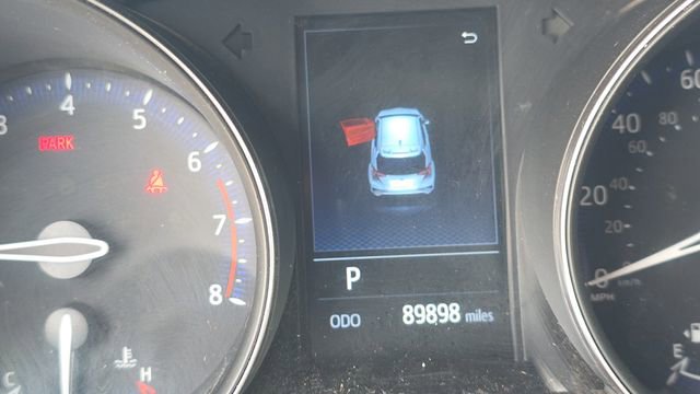 Used 2021 Toyota C-HR XLE FWD image 25