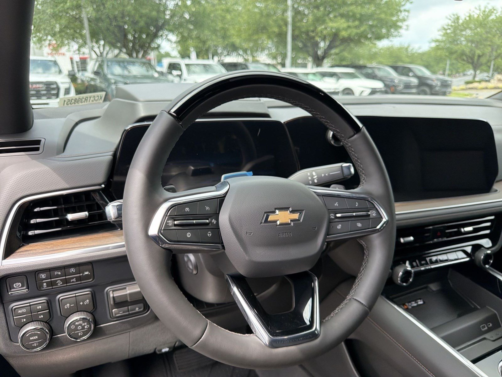 New 2026 Chevrolet Suburban High Country AWD/4WD image 13