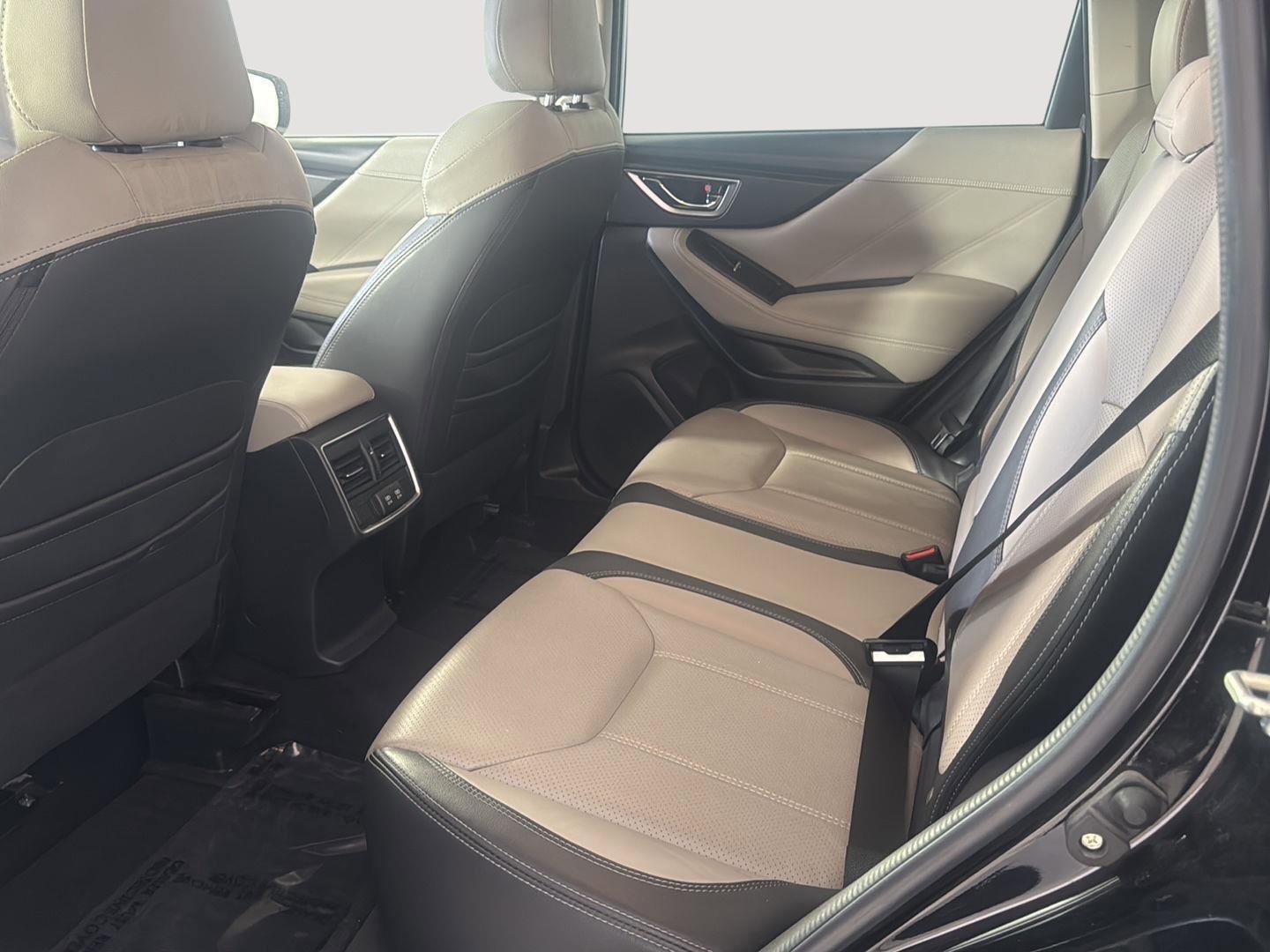 Used 2021 Subaru Forester Limited image 9