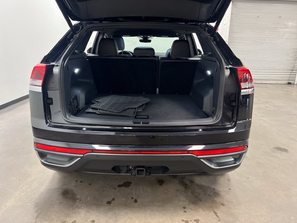 Used 2024 Volkswagen Atlas Cross Sport SE FWD image 25