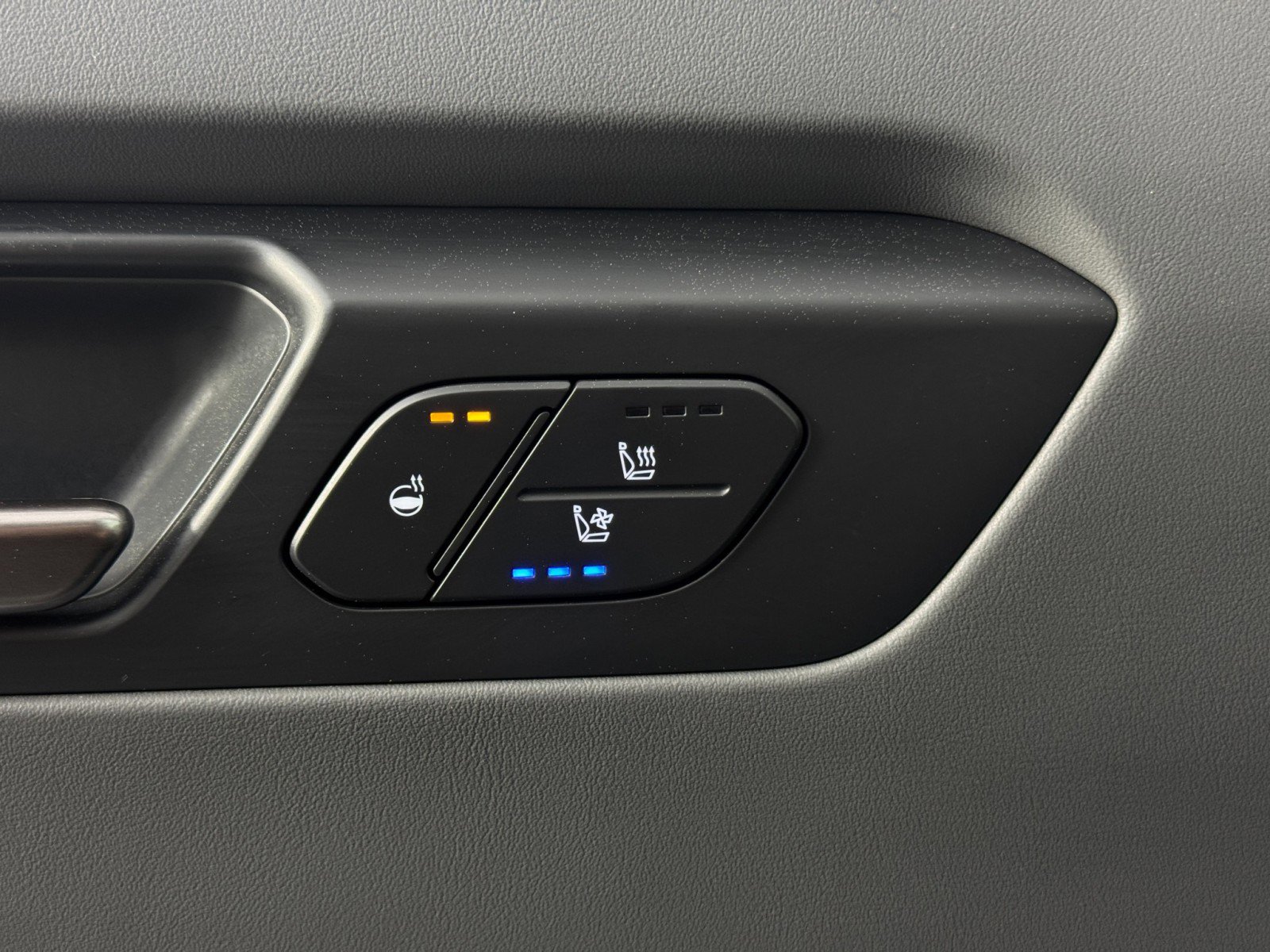 Used 2024 Kia EV9 Wind image 17