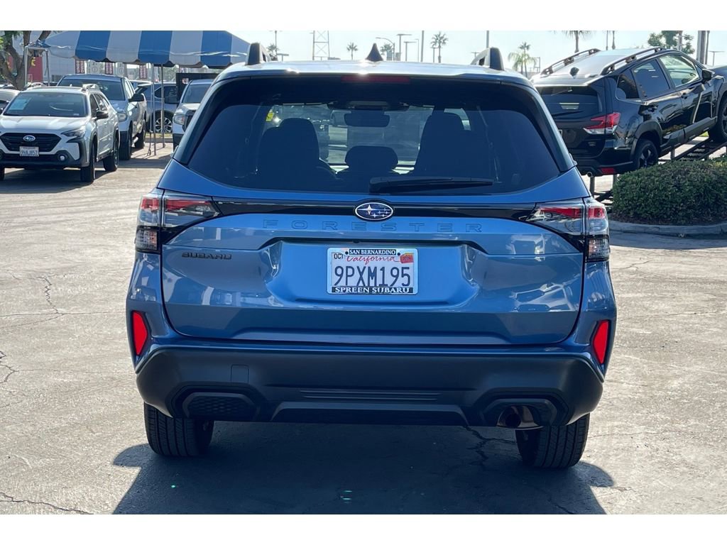 Used 2025 Subaru Forester Premium image 4