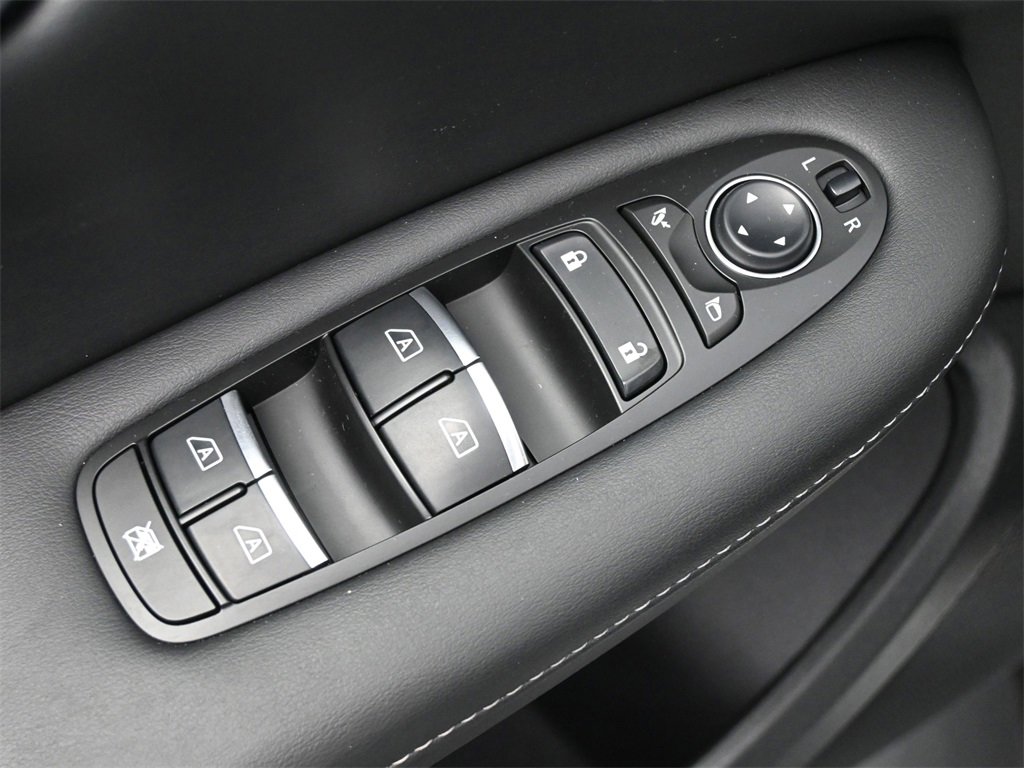 Used 2023 INFINITI QX50 Luxe image 4