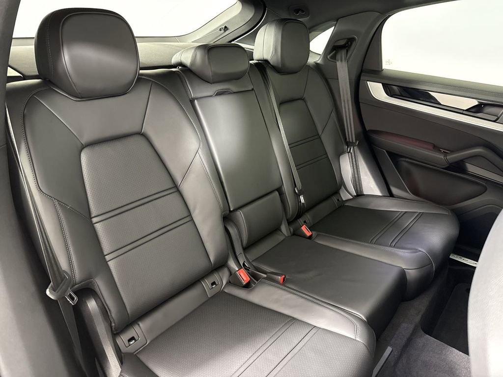 New 2026 Porsche Cayenne S image 23