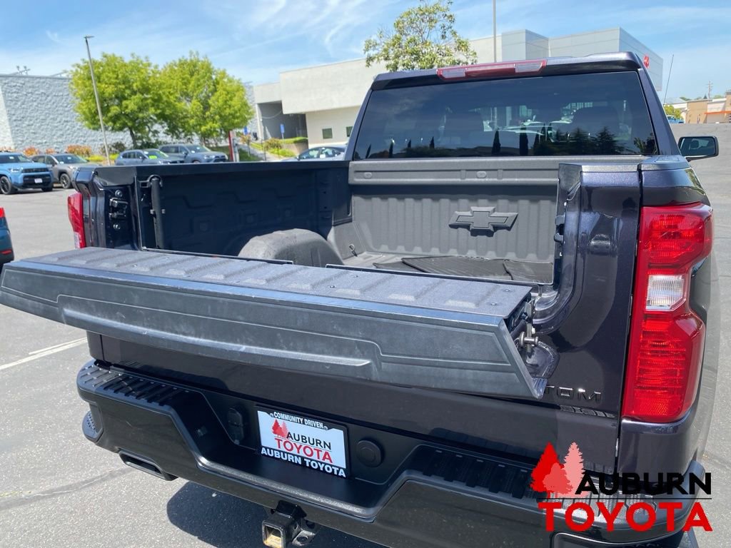 Used 2024 Chevrolet Silverado 1500 Custom Trail Boss w/ Dark Appearance Package AWD/4WD image 10