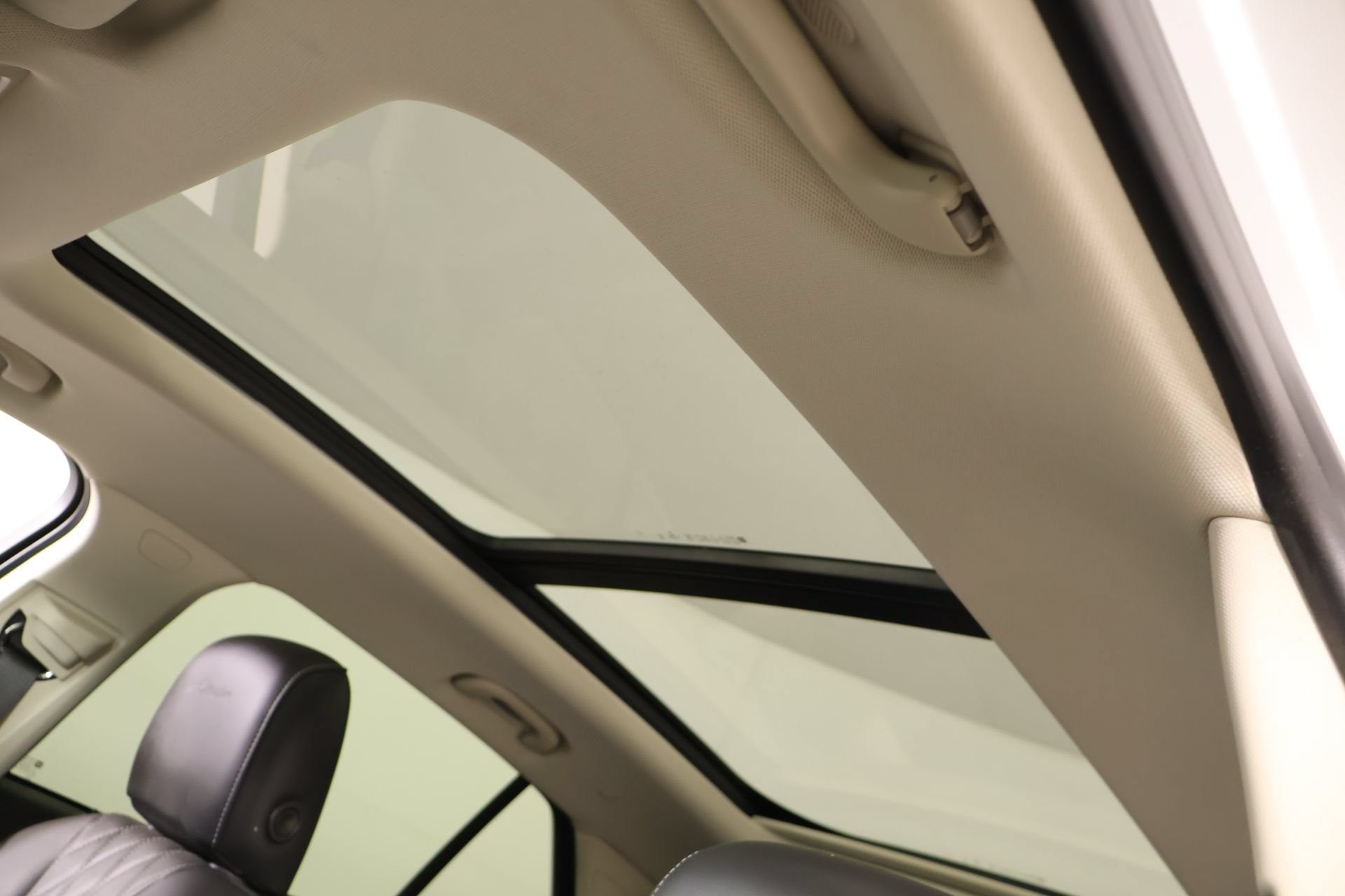 Used 2023 Buick Envision Avenir FWD image 15