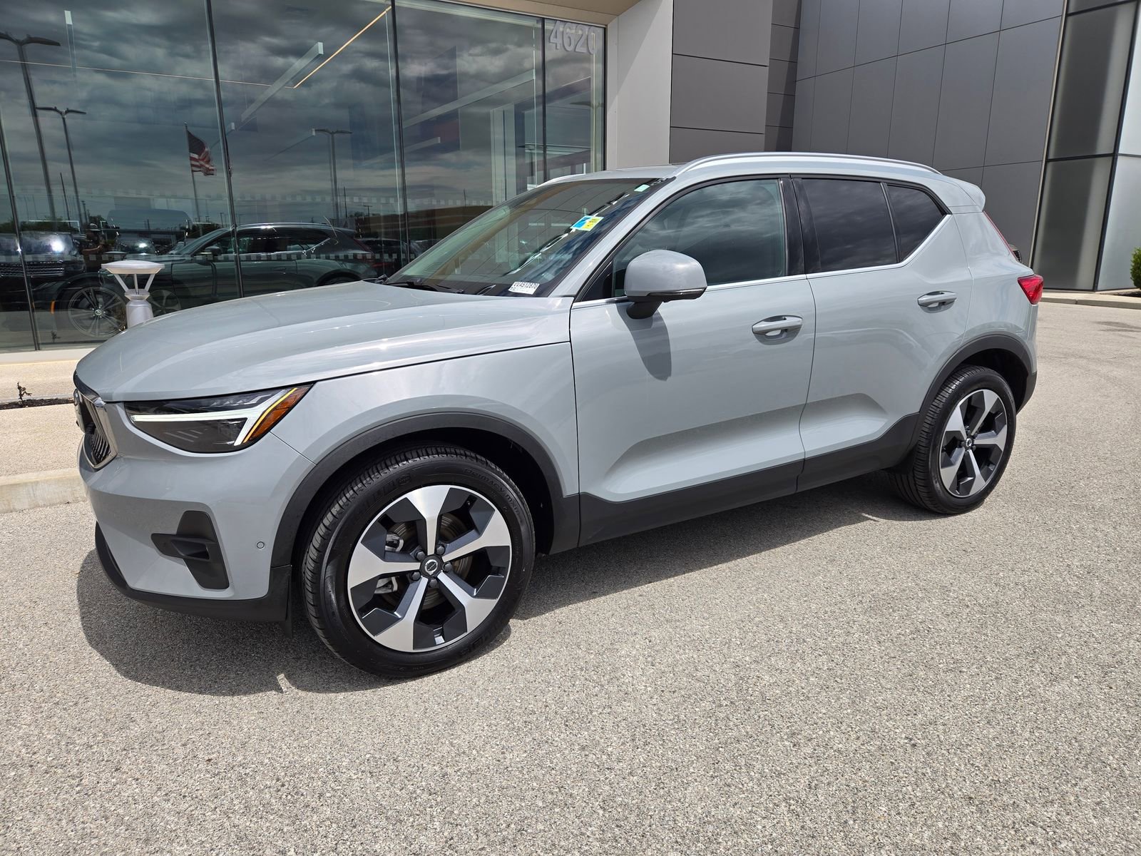 Certified 2025 Volvo XC40 B5 Plus