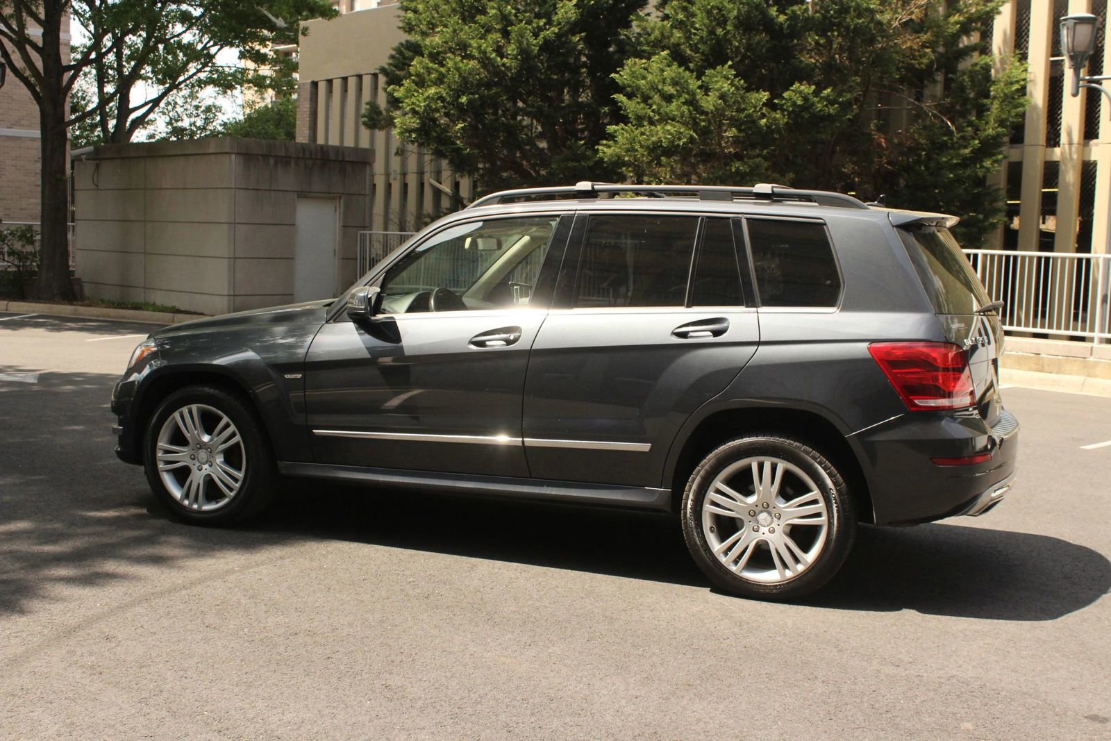 Used 2013 Mercedes-Benz GLK 350 4MATIC w/ Premium 1 Pkg w/o Sunroof image 9