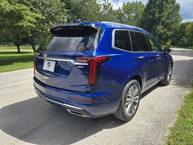 Used 2025 Cadillac XT6 Premium Luxury image 11