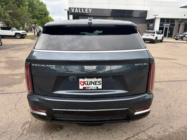 Used 2025 Cadillac Escalade IQ Luxury 2 w/ LPO, Premium Carpet Package AWD/4WD image 5
