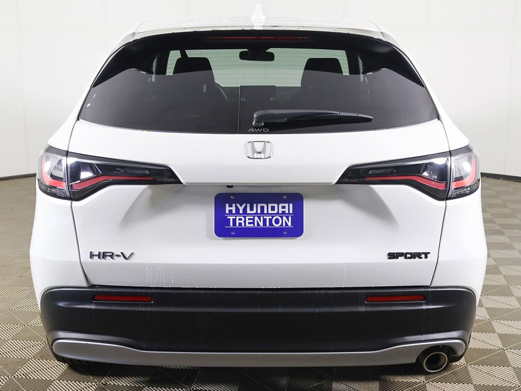 Used 2023 Honda HR-V Sport image 11