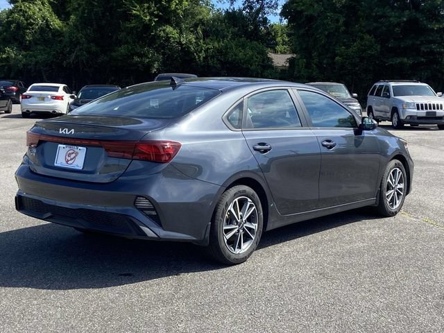 Used 2023 Kia Forte LXS FWD image 3