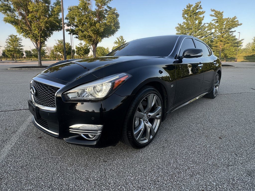 Used 2015 INFINITI Q70 L 3.7 w/ Technology Package AWD/4WD image 1