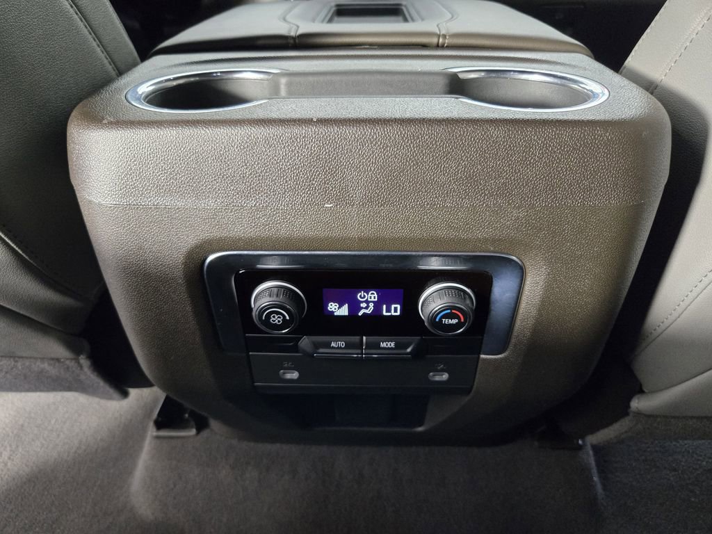 Used 2023 Chevrolet Tahoe Z71 image 32