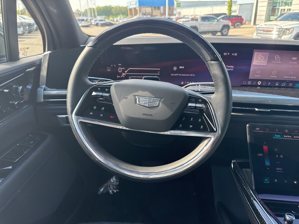 Used 2025 Cadillac Escalade IQ Luxury 1 AWD/4WD image 17