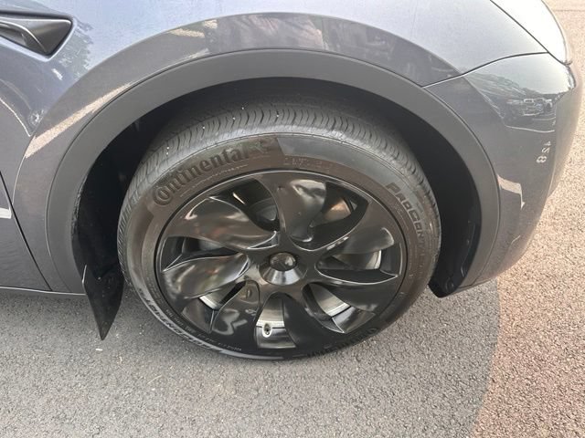 Used 2023 Tesla Model Y Long Range AWD/4WD image 13