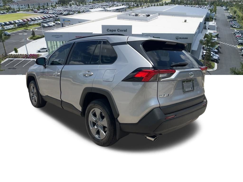 Used 2025 Toyota RAV4 XLE FWD image 22