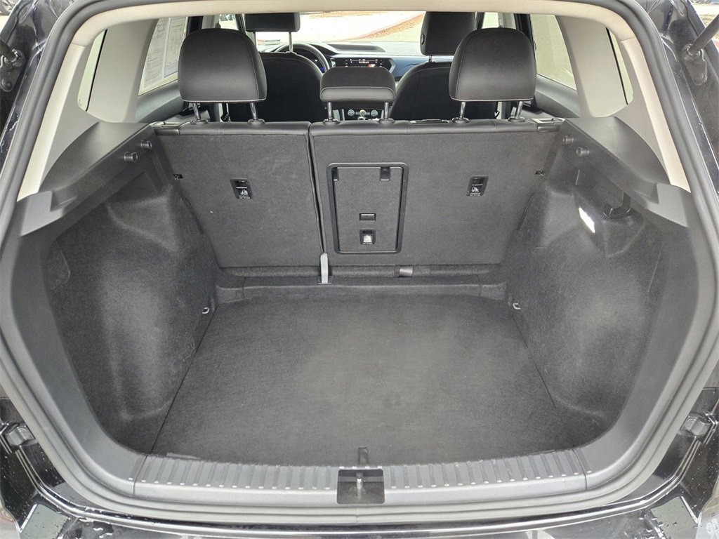 Used 2024 Volkswagen Taos SE image 27