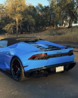 Used 2016 Lamborghini Huracan LP 610-4 image 3