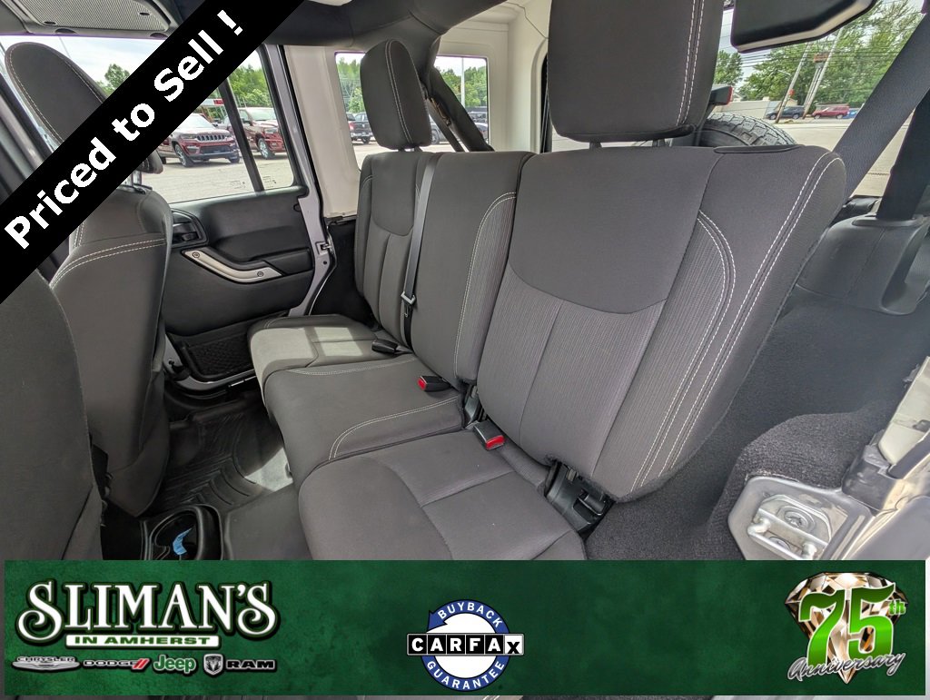 Used 2018 Jeep Wrangler Unlimited Sahara w/ Connectivity Group image 16