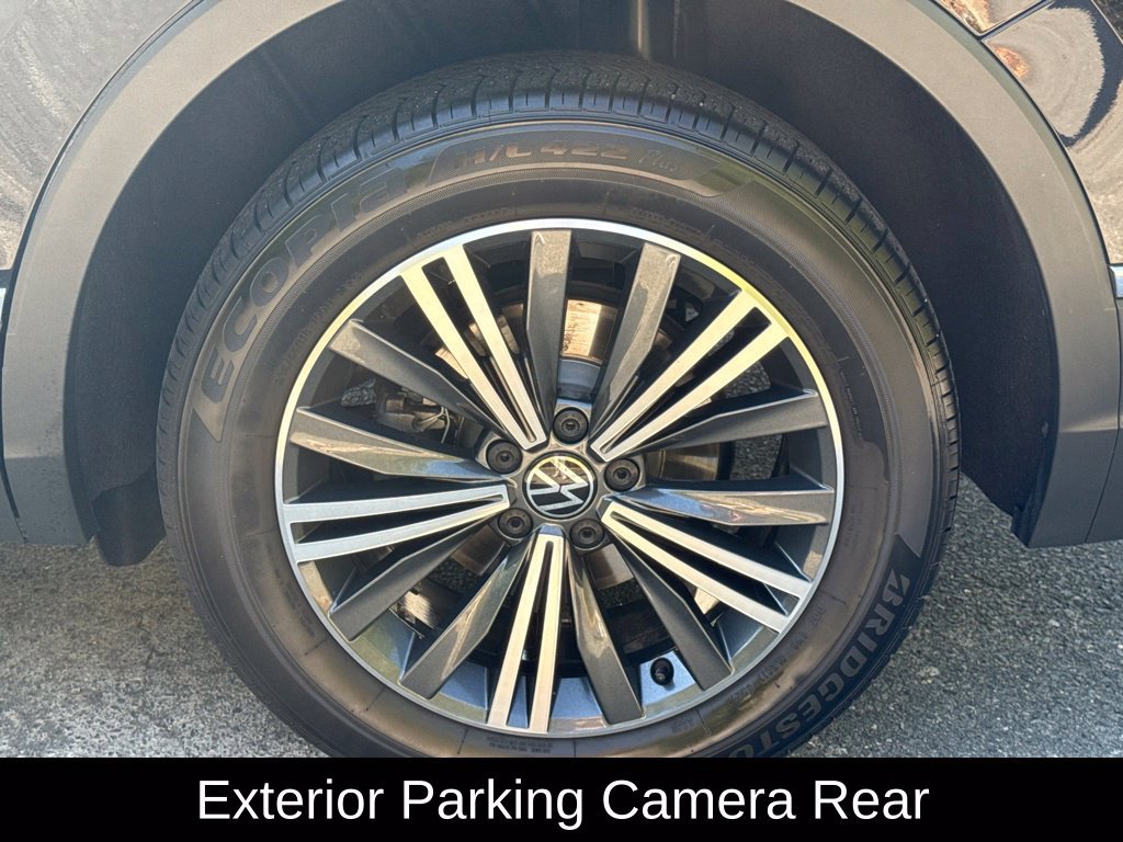 Used 2024 Volkswagen Tiguan SE FWD image 11