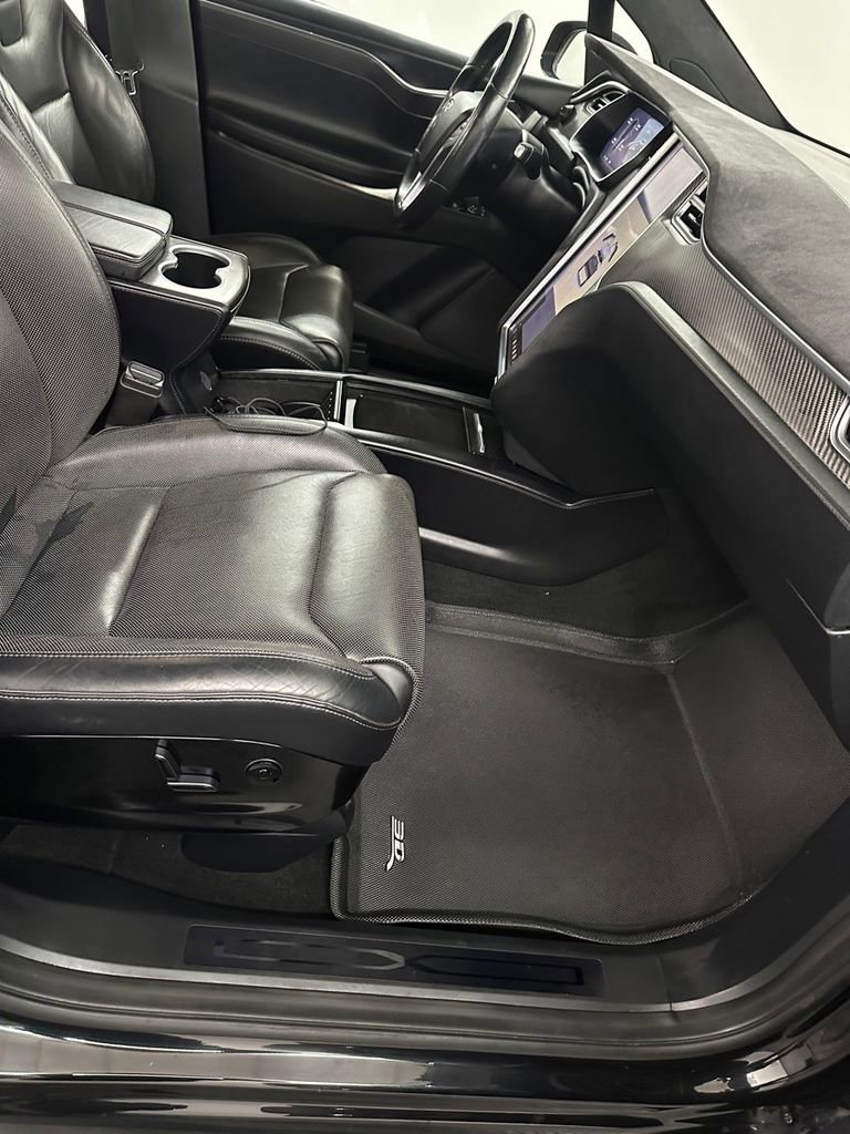 Used 2016 Tesla Model X Performance image 40