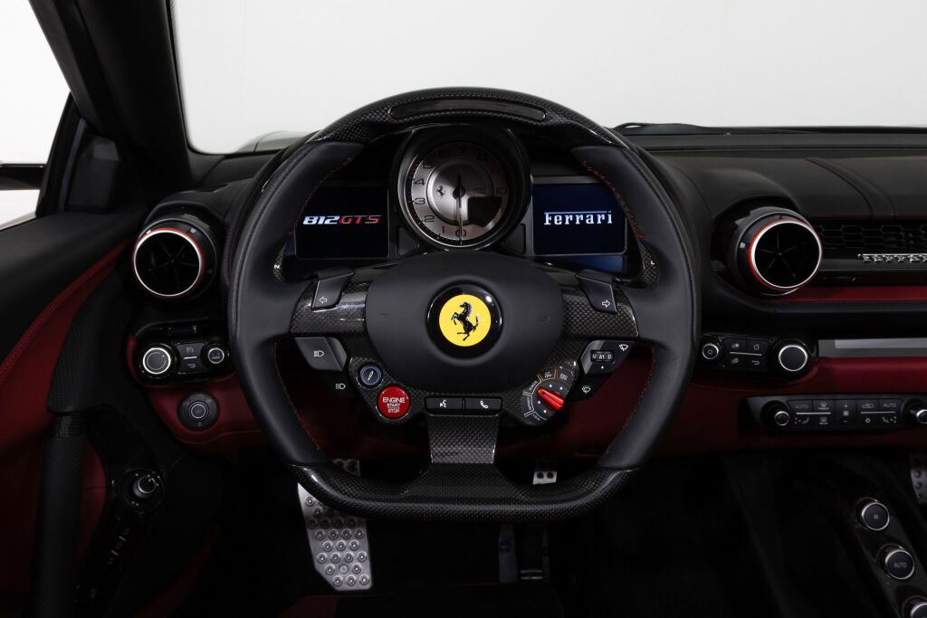 Used 2022 Ferrari 812 GTS image 33