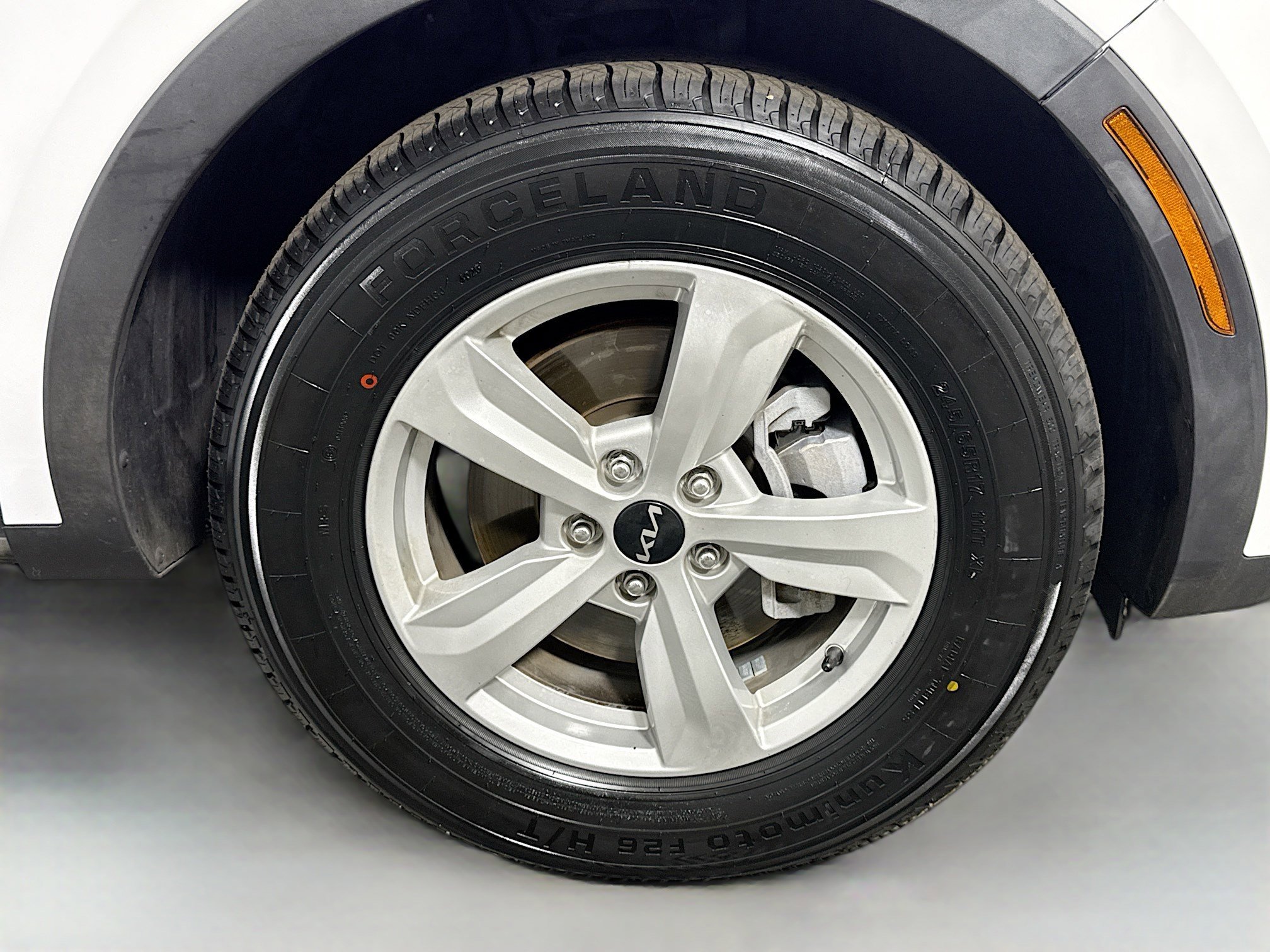 Used 2023 Kia Sorento LX FWD image 31