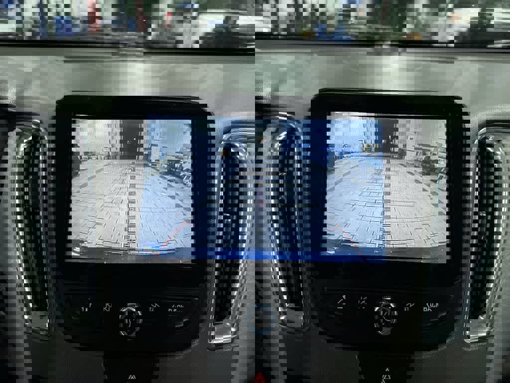 Used 2018 Chevrolet Malibu LT image 24