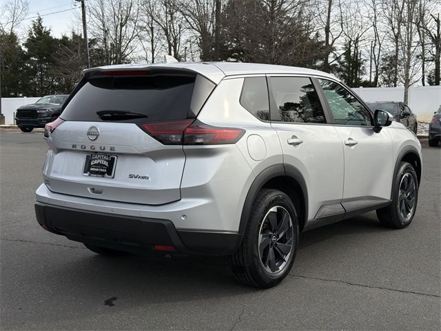 Used 2024 Nissan Rogue SV image 12