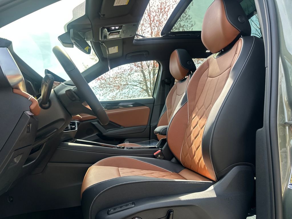 New 2026 Volkswagen Tiguan SEL R-Line AWD/4WD image 3