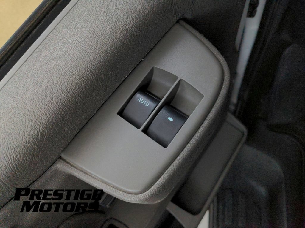 Used 2019 Chevrolet Express 2500 LT w/ LT Preferred Equipment Group RWD image 20