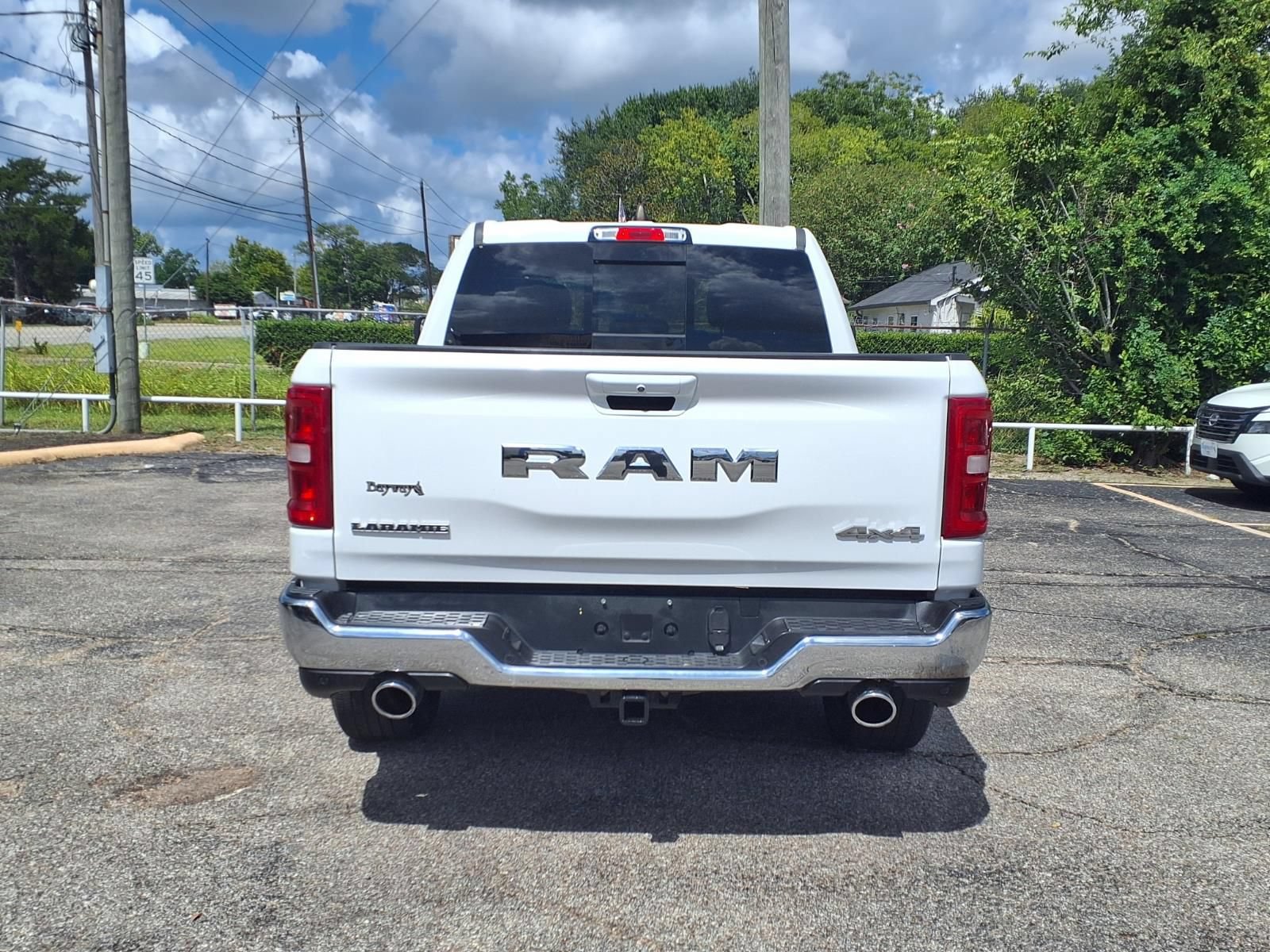 Used 2025 RAM 1500 Laramie AWD/4WD image 22