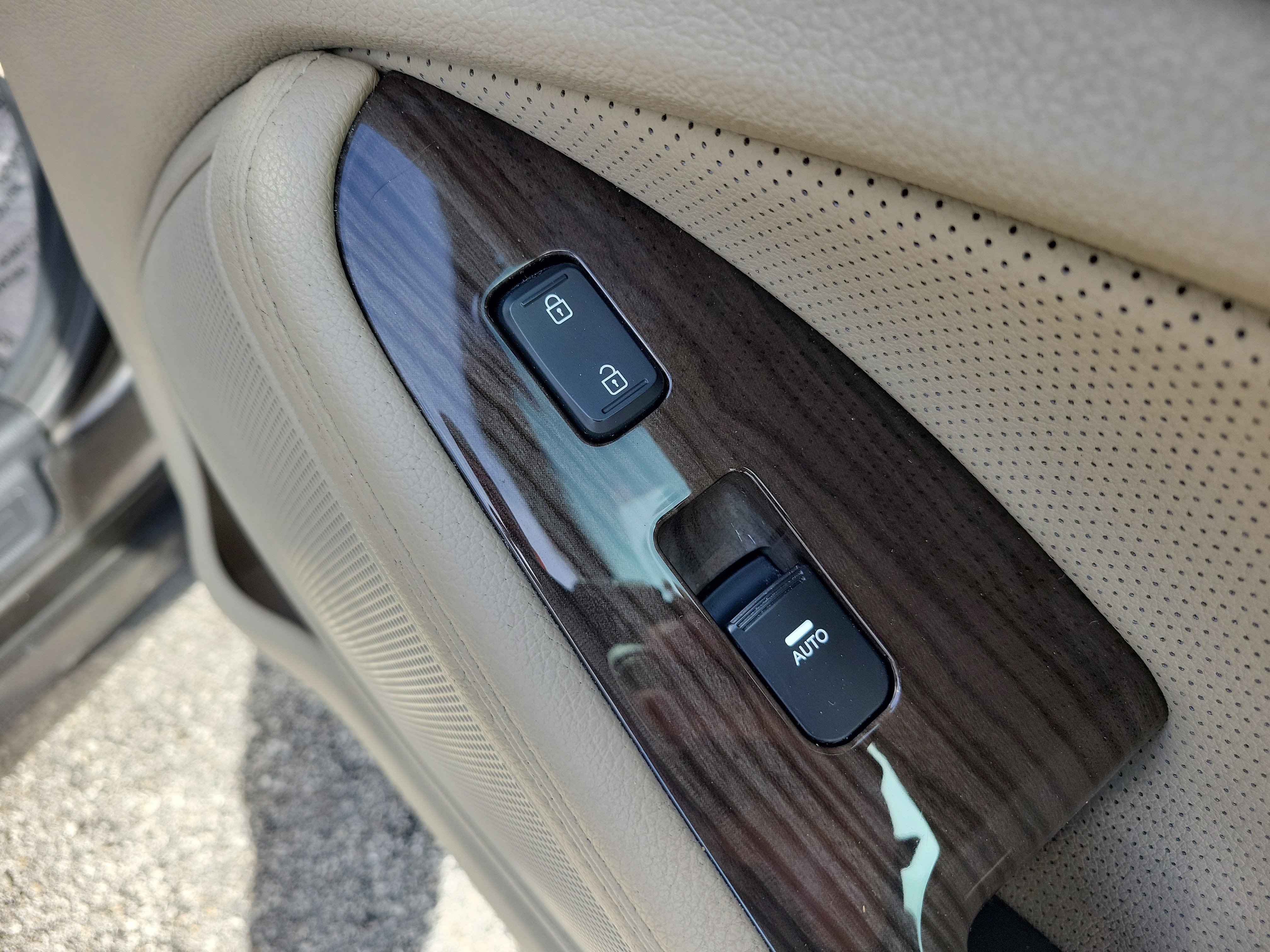 Used 2012 Kia Optima EX image 11