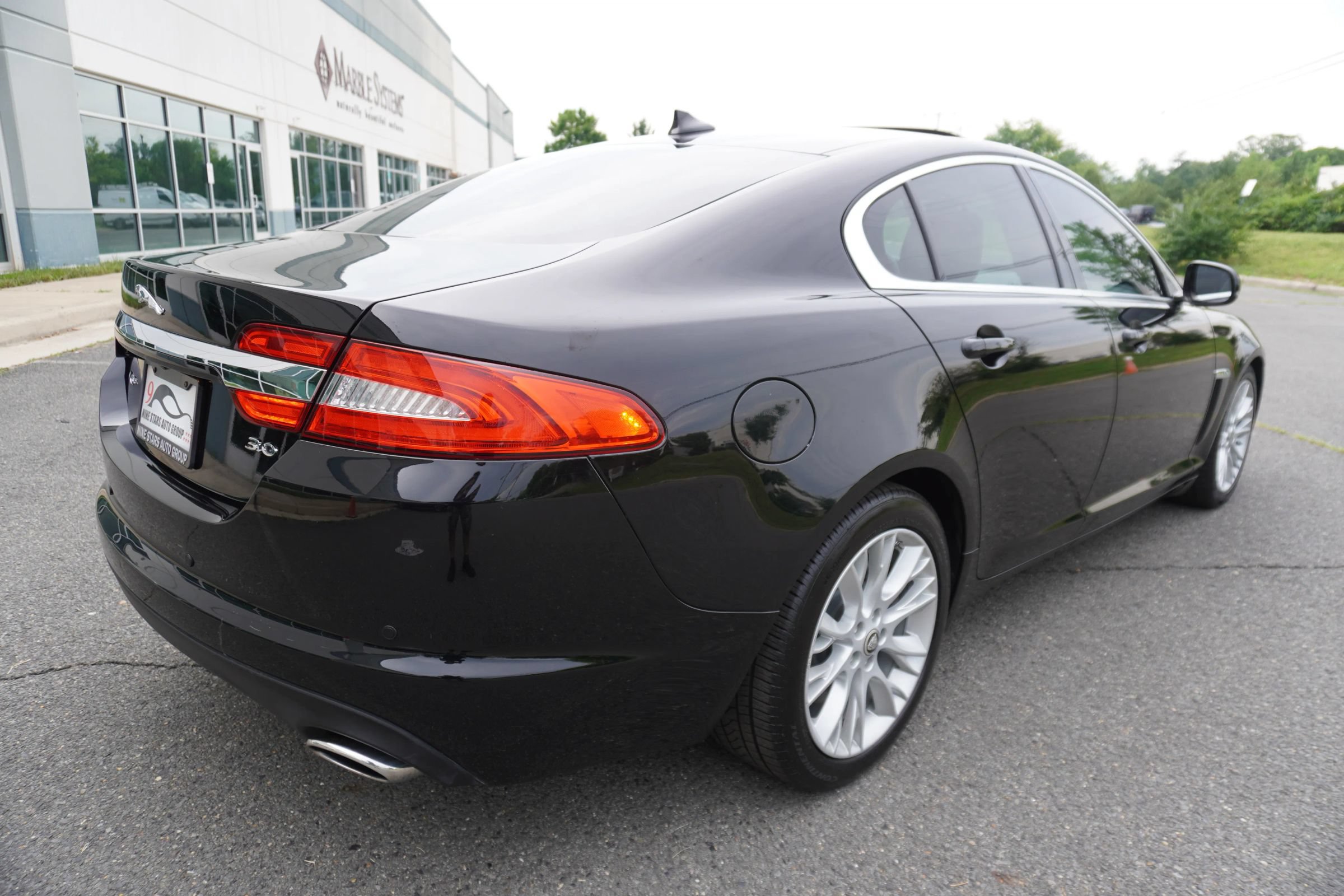 Used 2013 Jaguar XF 3.0 RWD image 7