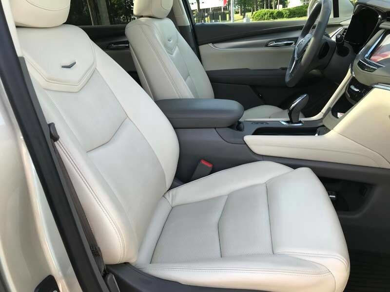 Used 2017 Cadillac XT5 Premium Luxury w/ Driver Assist Package image 29