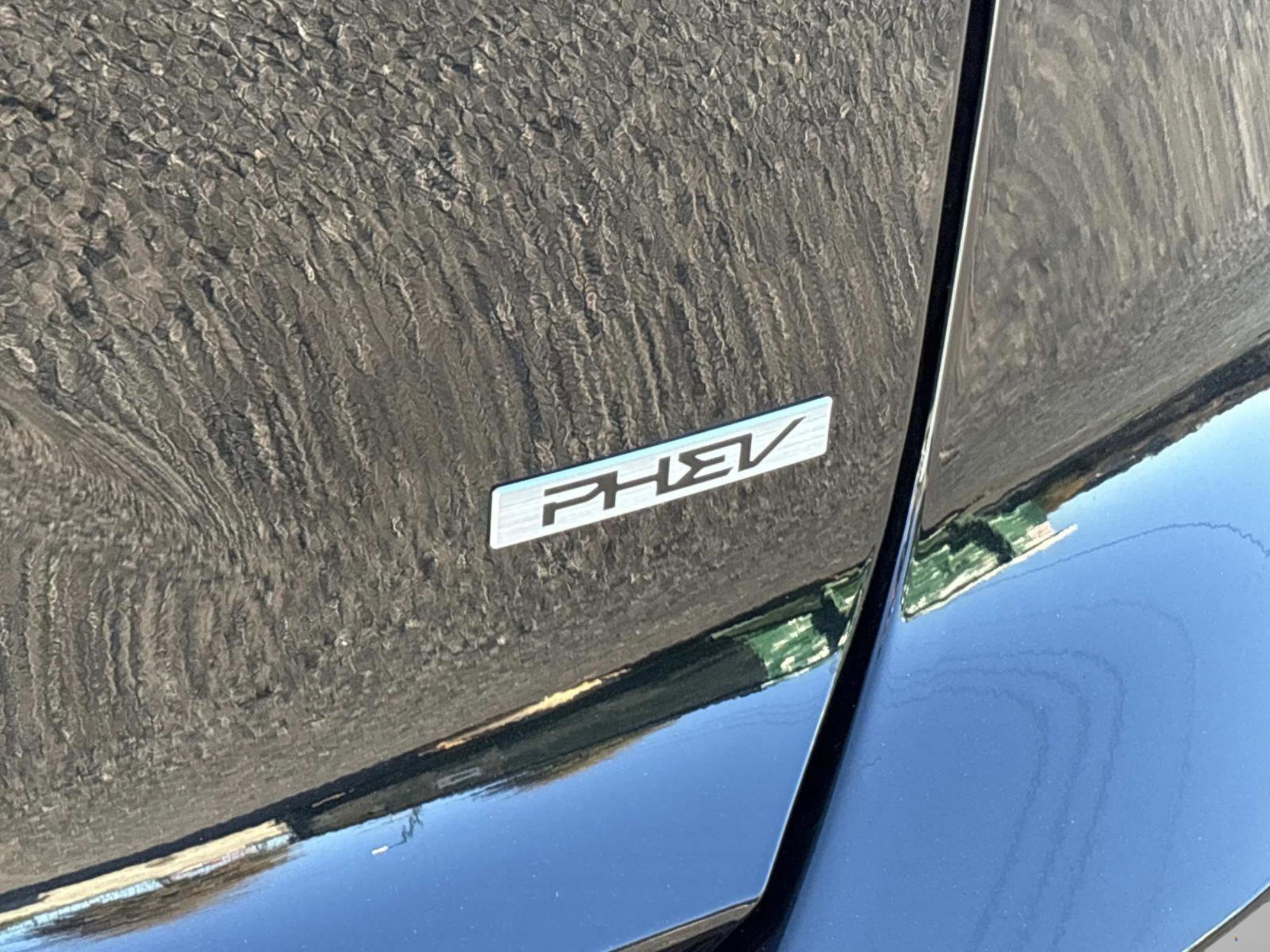 Used 2024 Kia Niro EX w/ EX Cold Weather Package image 14