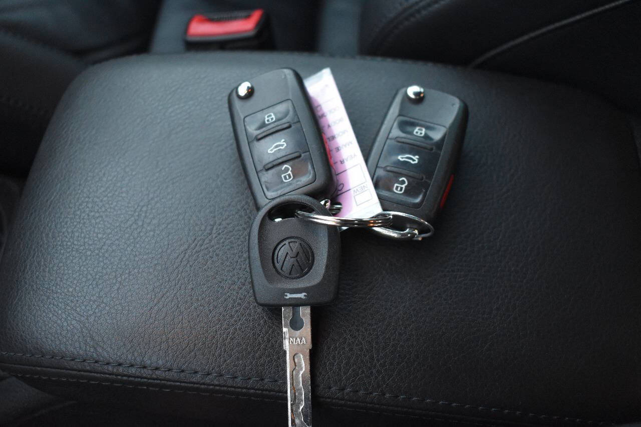 Used 2013 Volkswagen GTI Autobahn image 32