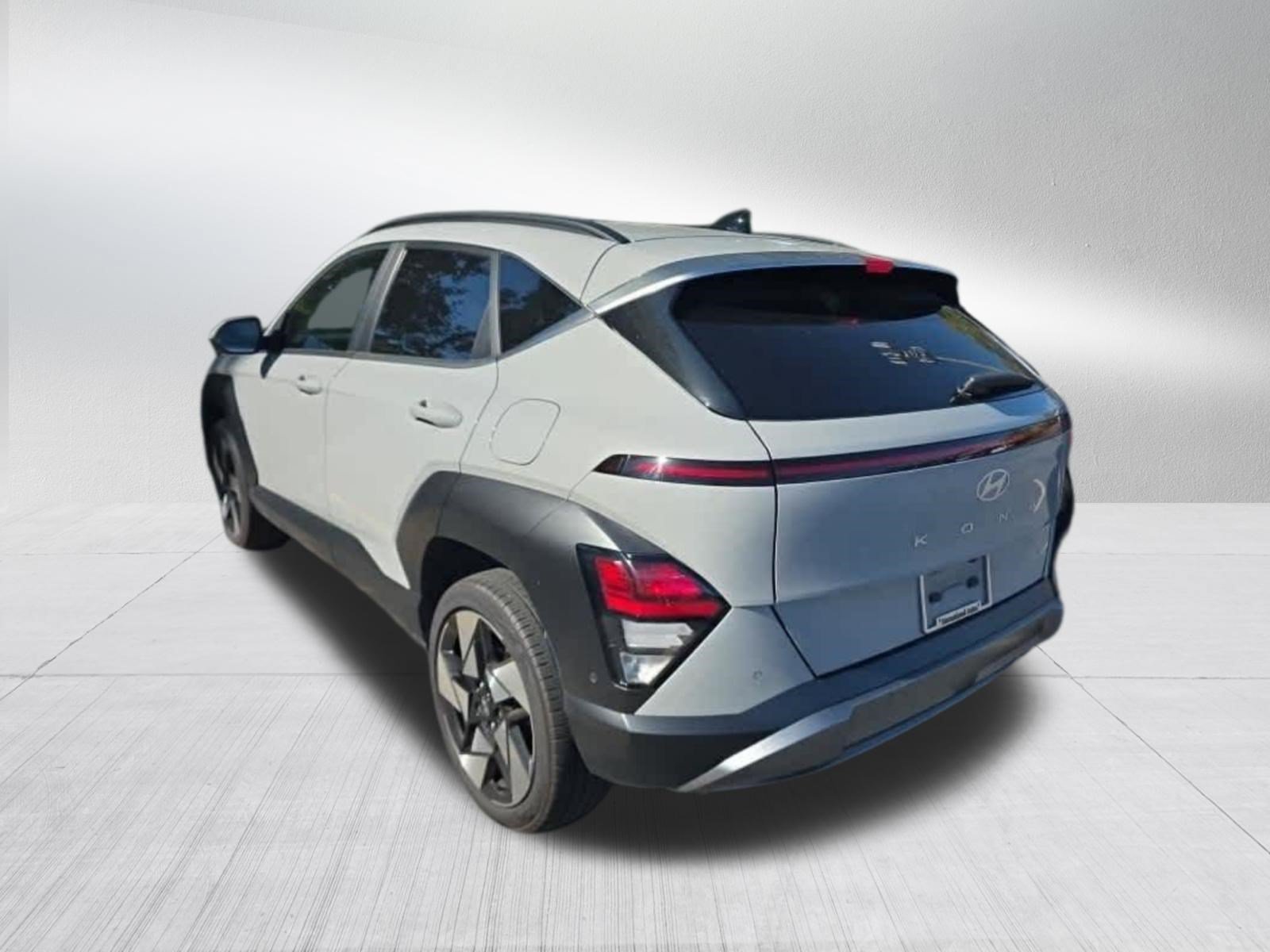Certified 2024 Hyundai Kona Limited AWD/4WD image 4