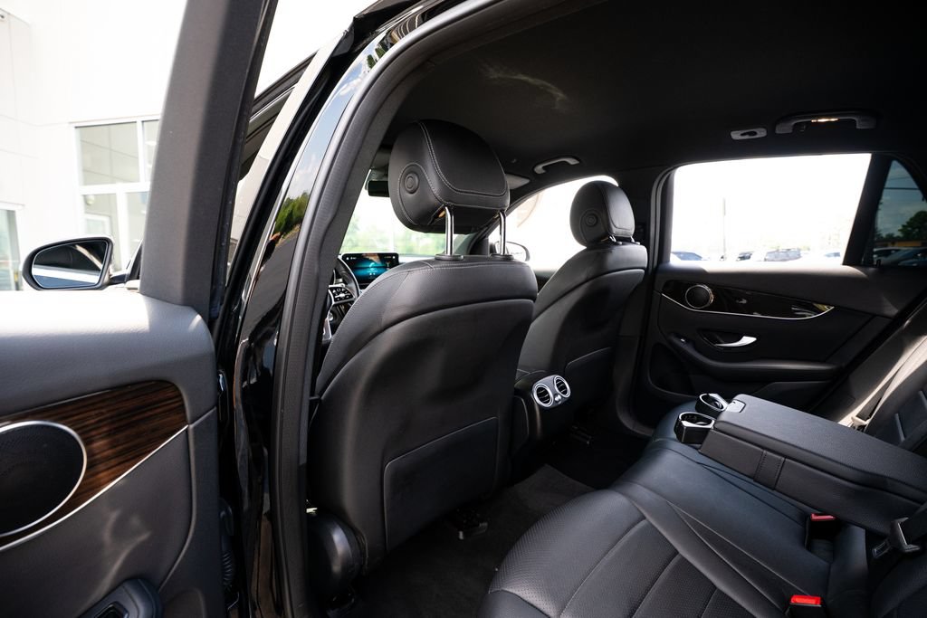 Used 2021 Mercedes-Benz GLC 300 4MATIC w/ Premium Package image 43