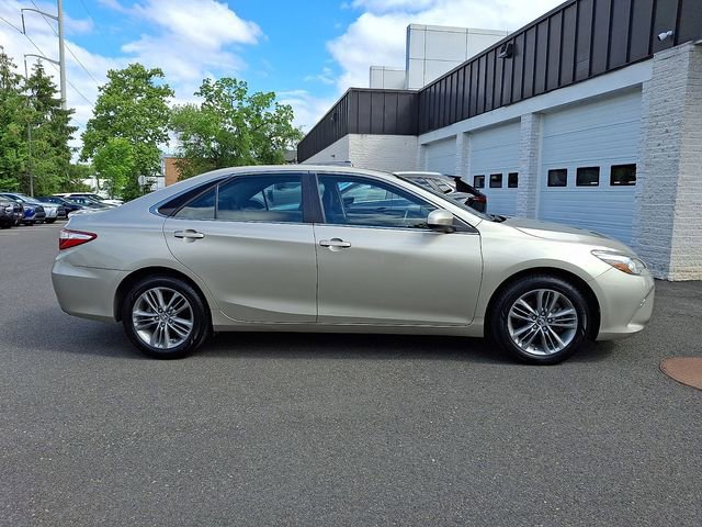 Used 2015 Toyota Camry SE FWD image 7