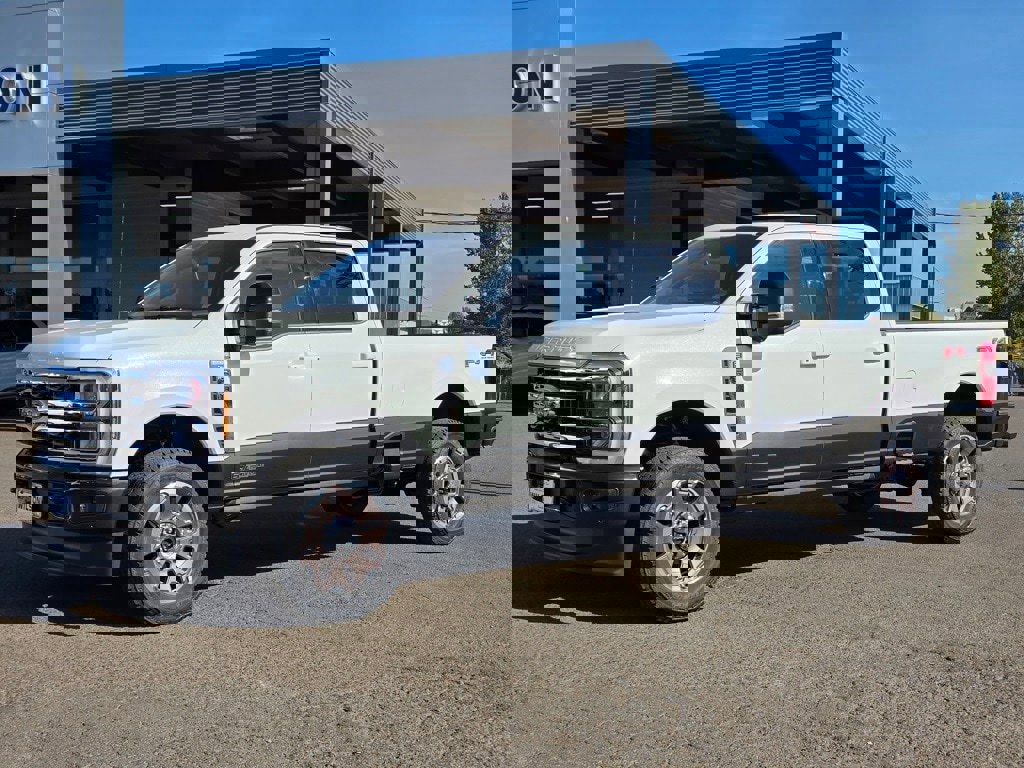 New 2025 Ford F350 King Ranch w/ FX4 Off-Road Package