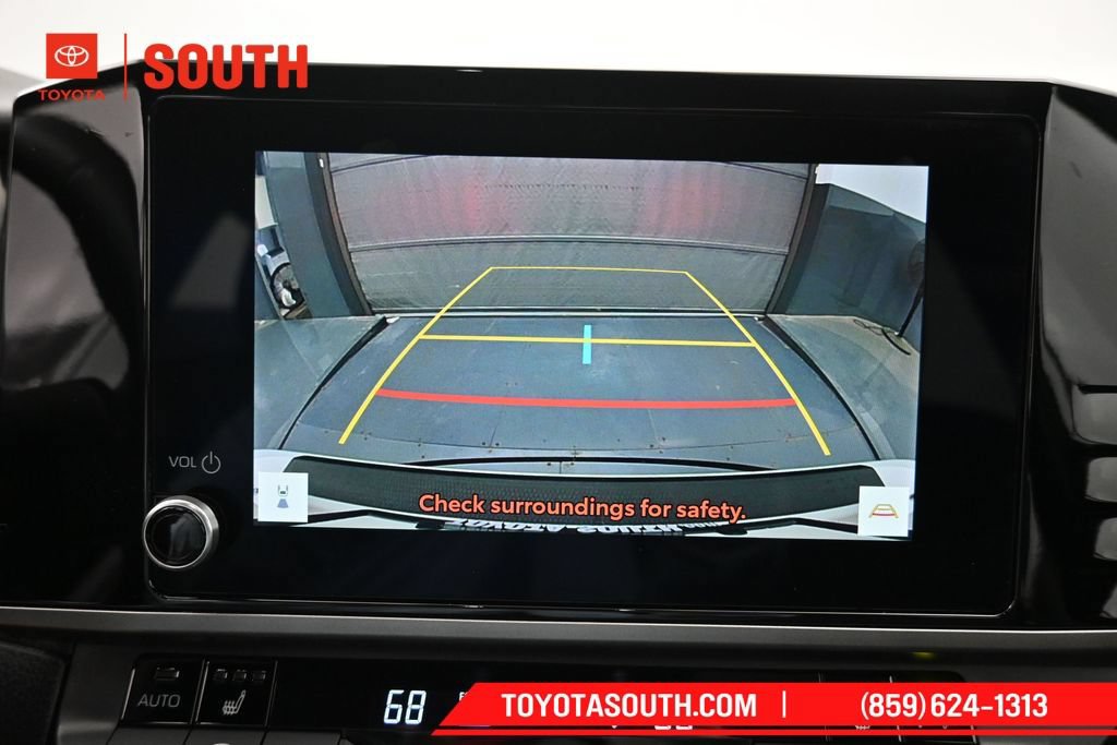 Used 2025 Toyota Camry SE w/ Convenience Package FWD image 18