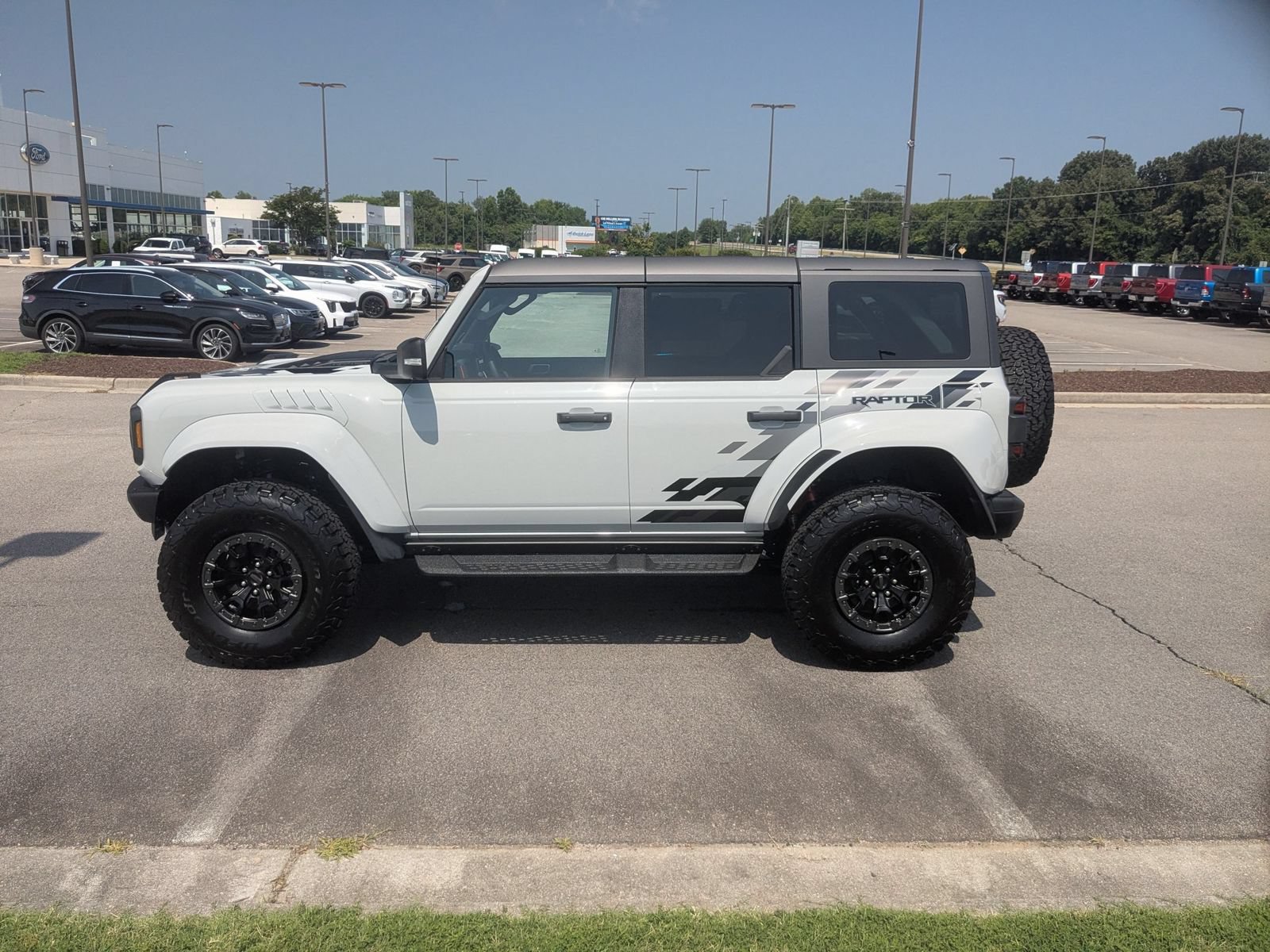 New 2026 Ford Bronco Raptor AWD/4WD image 6