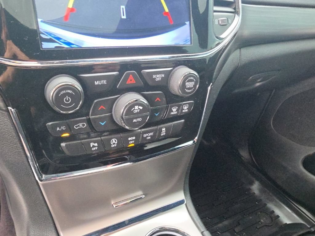 Used 2019 Jeep Grand Cherokee Altitude AWD/4WD image 21