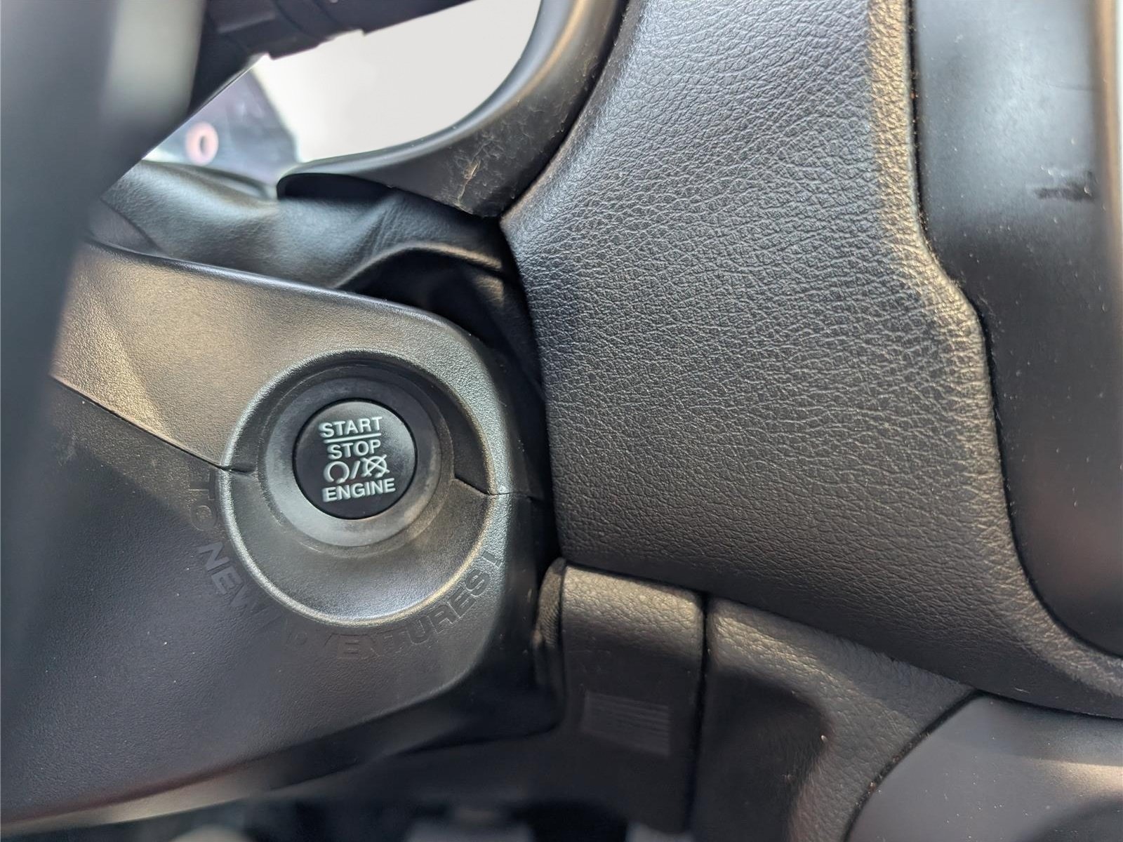 Used 2022 Jeep Renegade Limited w/ Sun, Sound & Wheels Group AWD/4WD image 27