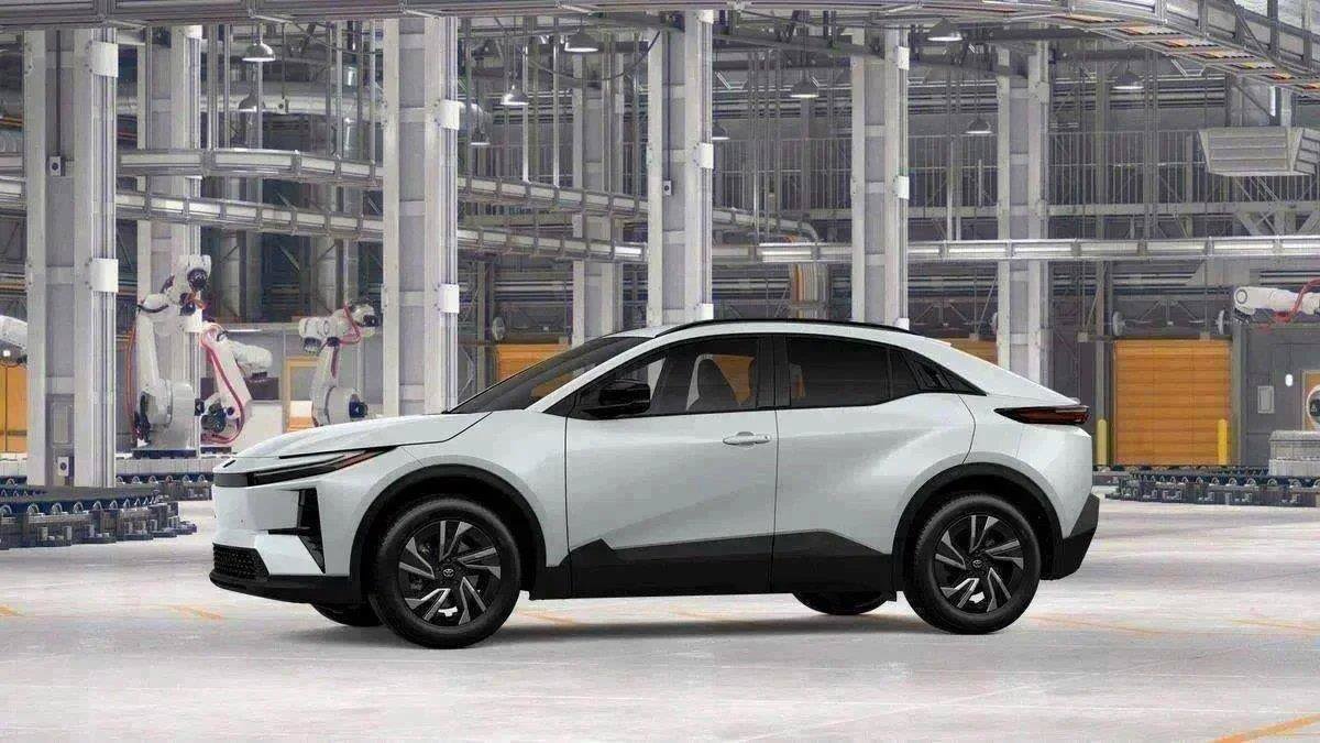 New 2026 Toyota C-HR AWD/4WD image 69