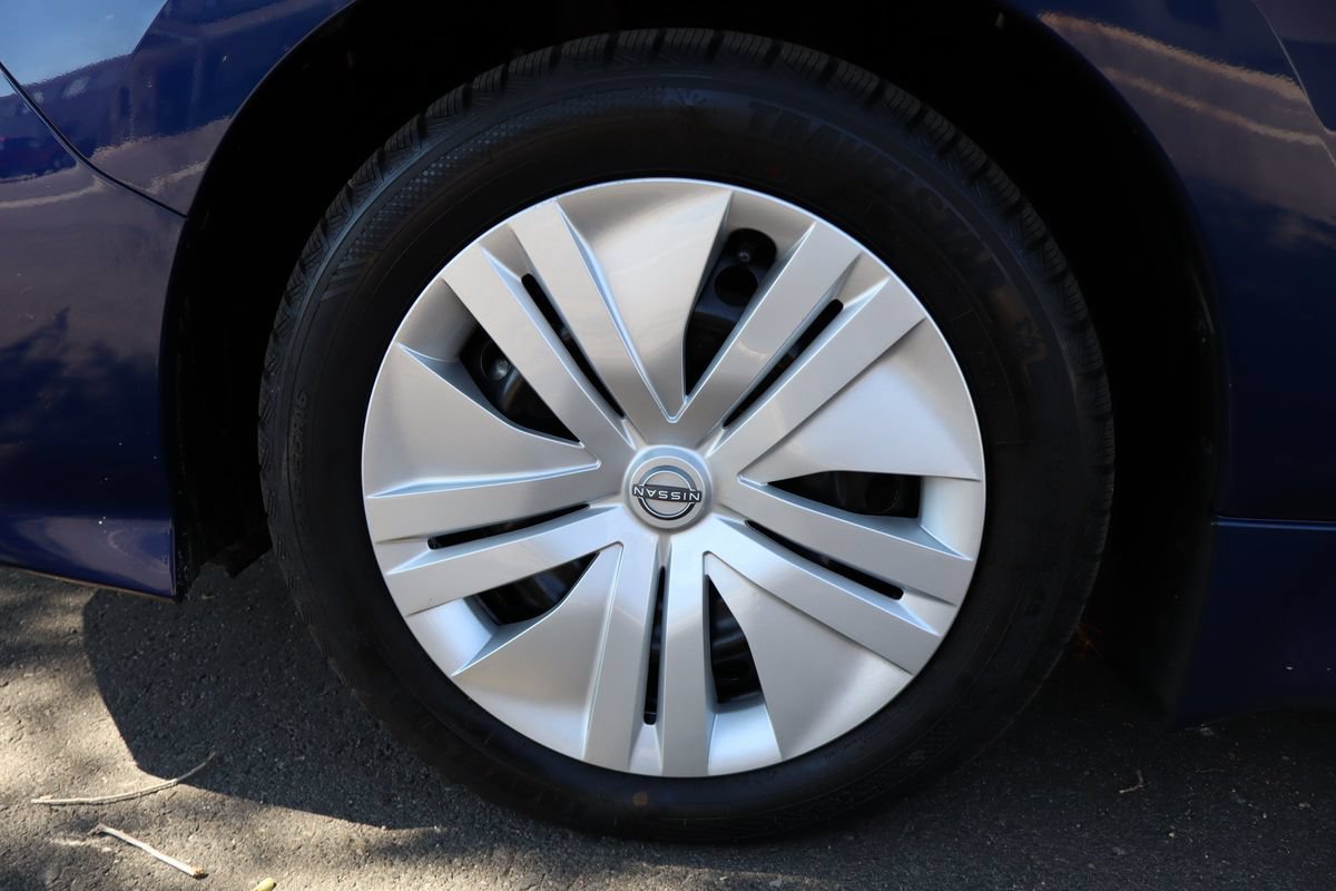 Used 2025 Nissan Leaf S FWD image 41